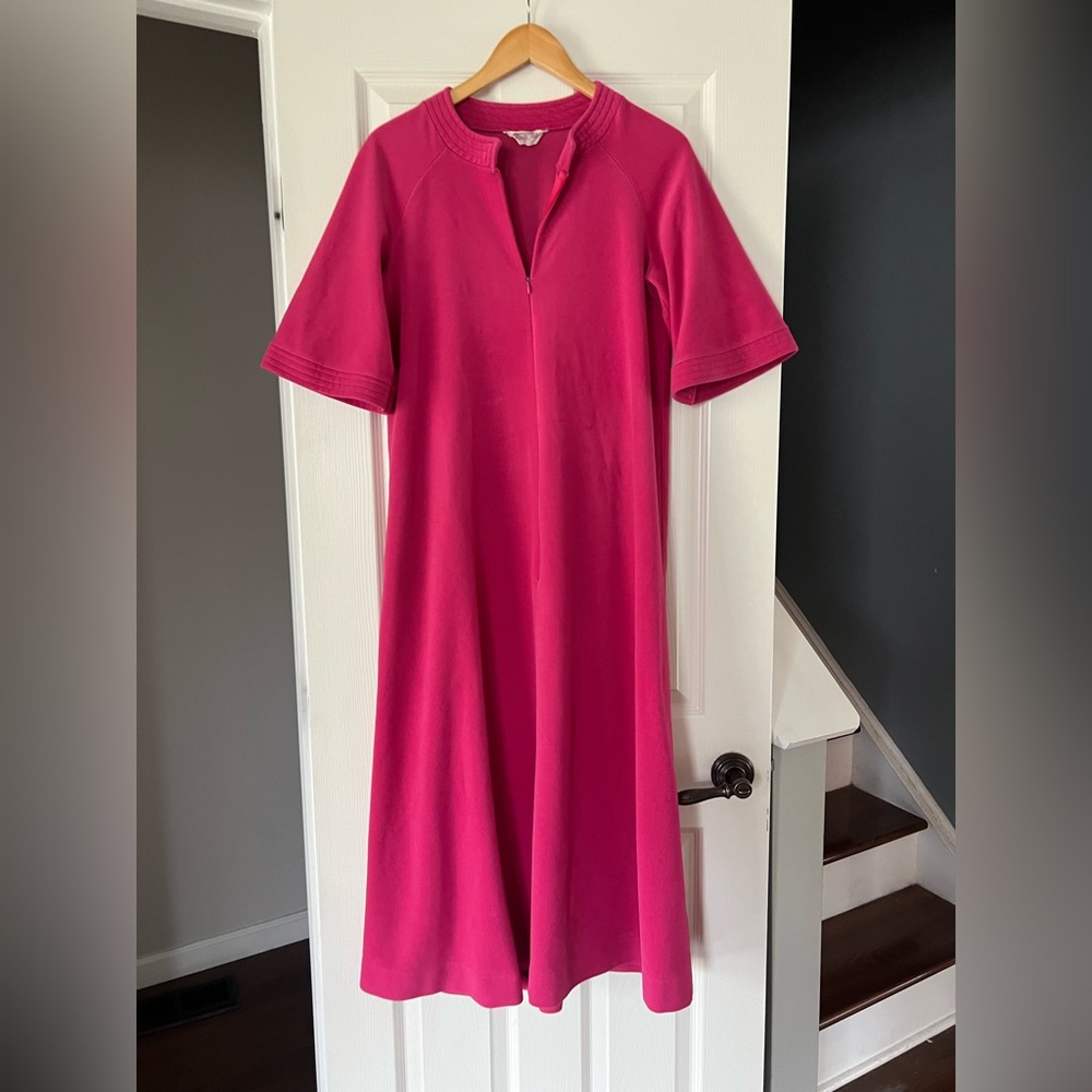 Vintage Vanity Fair Housecoat Zip Front Lounge Dress Pink Sz M